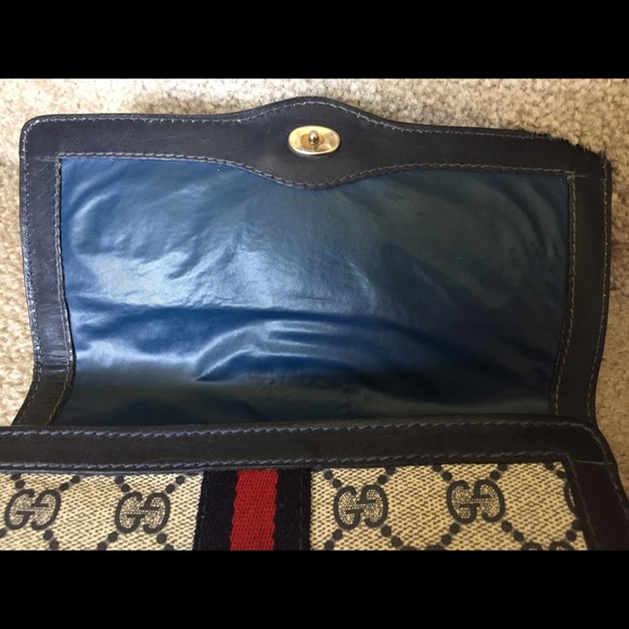 👜 Gucci Parfums 1980s Vintage Clutch - Picture 7 of 11